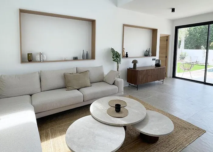 Baya - 800 M De La 빌라 아그