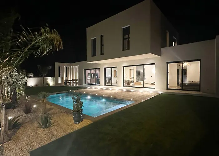 빌라 Baya - 800 M De La *