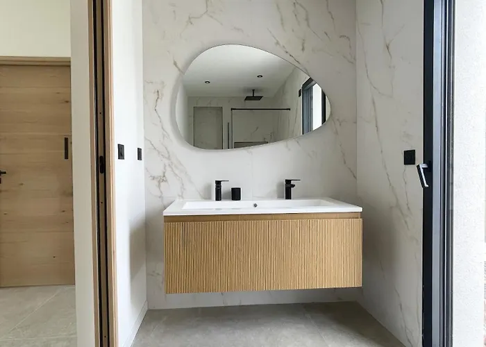 빌라 Baya - 800 M De La 아그