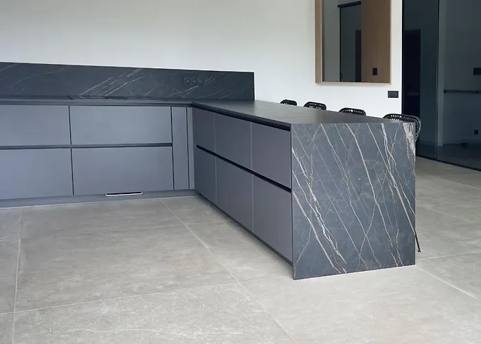 Baya - 800 M De La Villa *